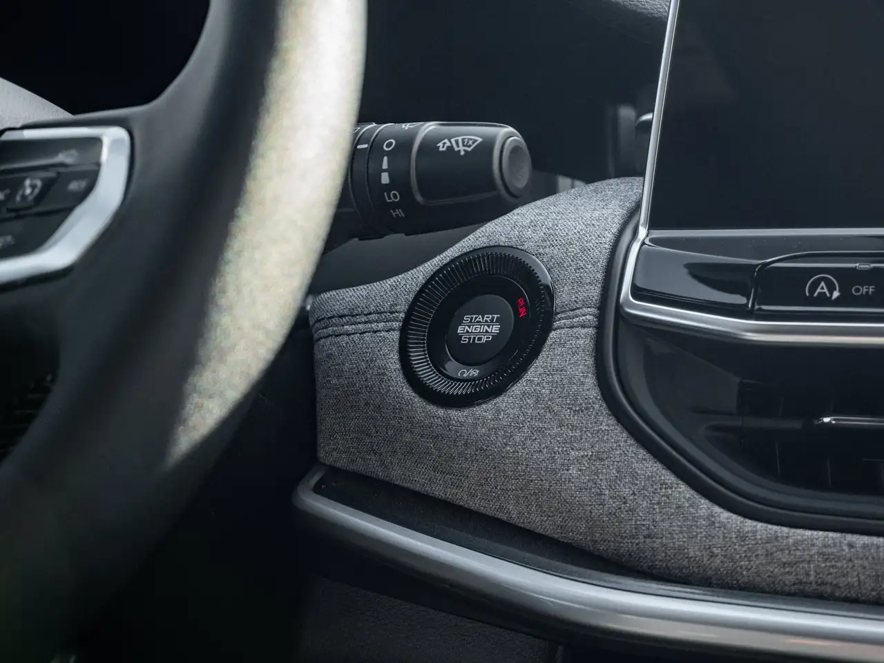 Jeep Compass - Image 34