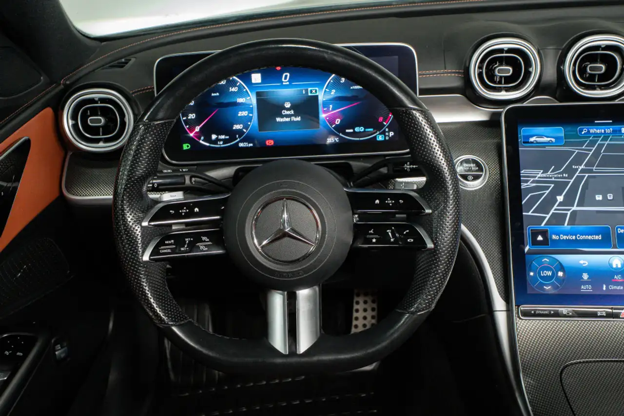 Mercedes-Benz C-Class - Image 19