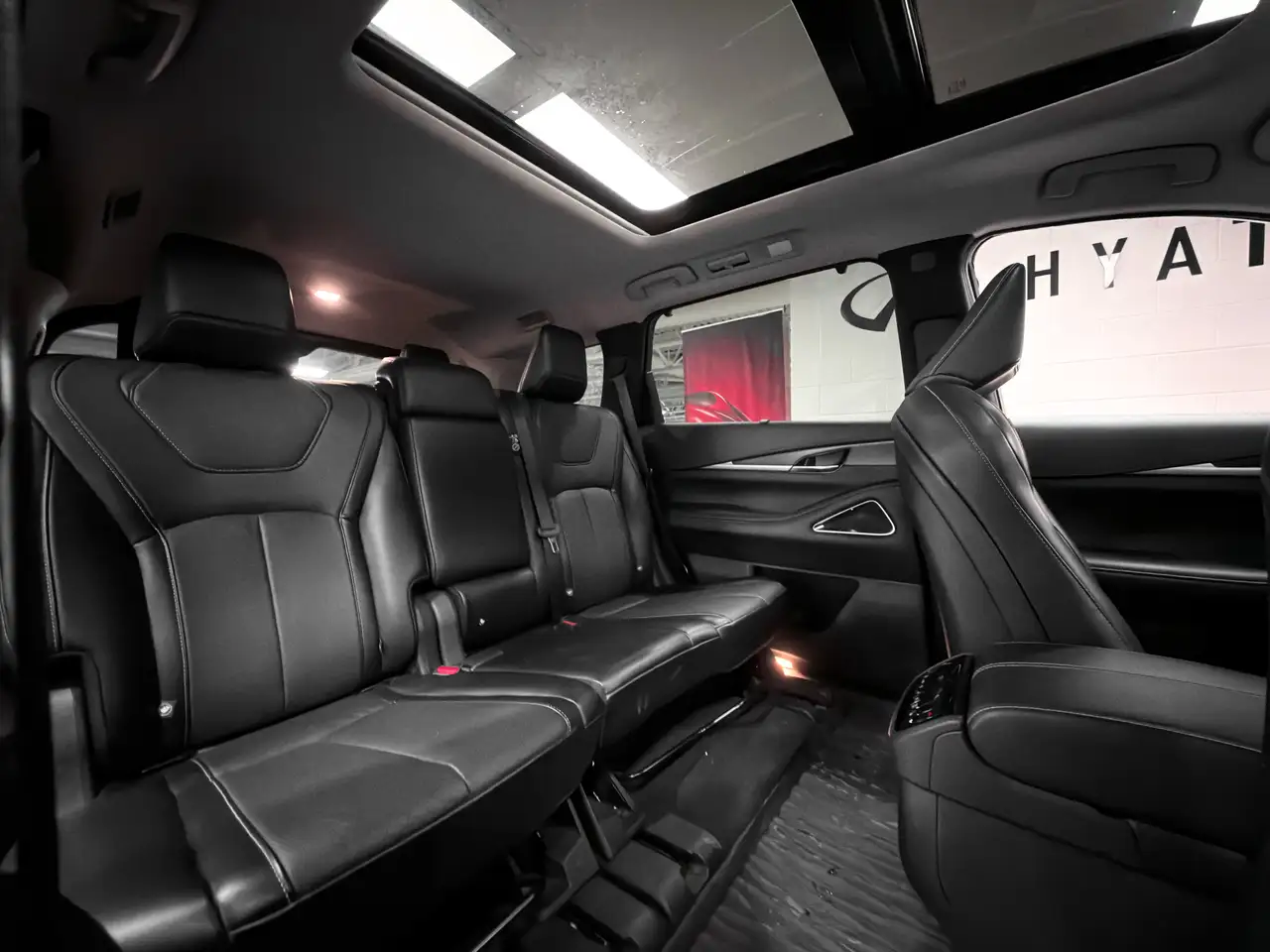 Infiniti QX60 - Image 27