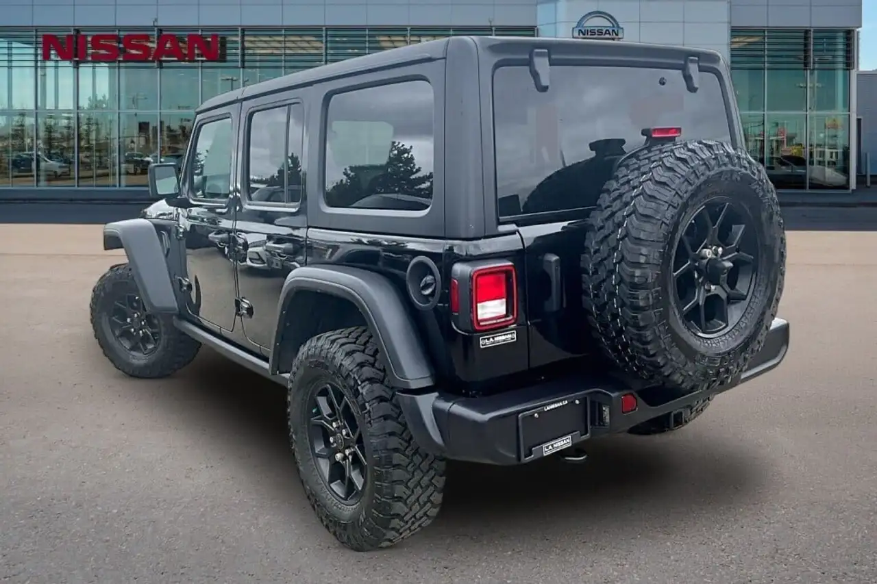 Jeep Wrangler - Image 11