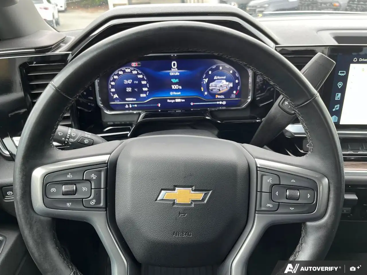 Chevrolet Silverado 1500 - Image 14