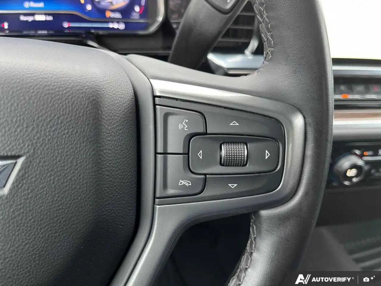 Chevrolet Silverado 1500 - Image 16