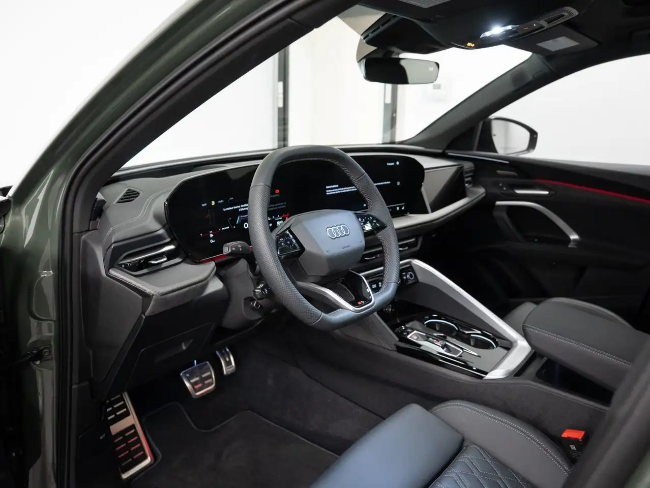 Audi SQ5 - Image 12