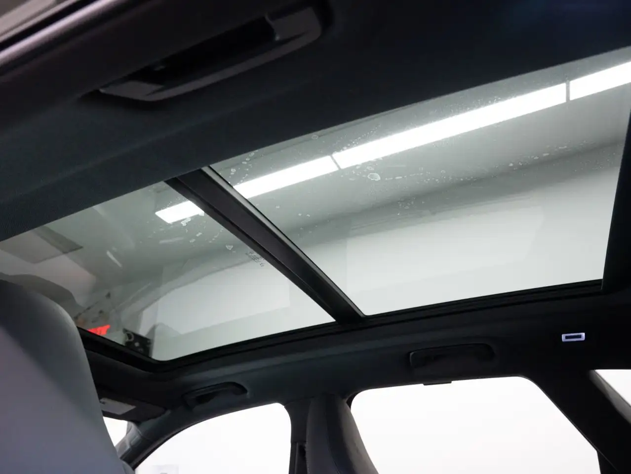 Audi SQ5 - Image 9