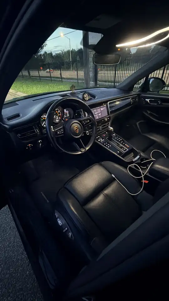 Porsche Macan - Image 8