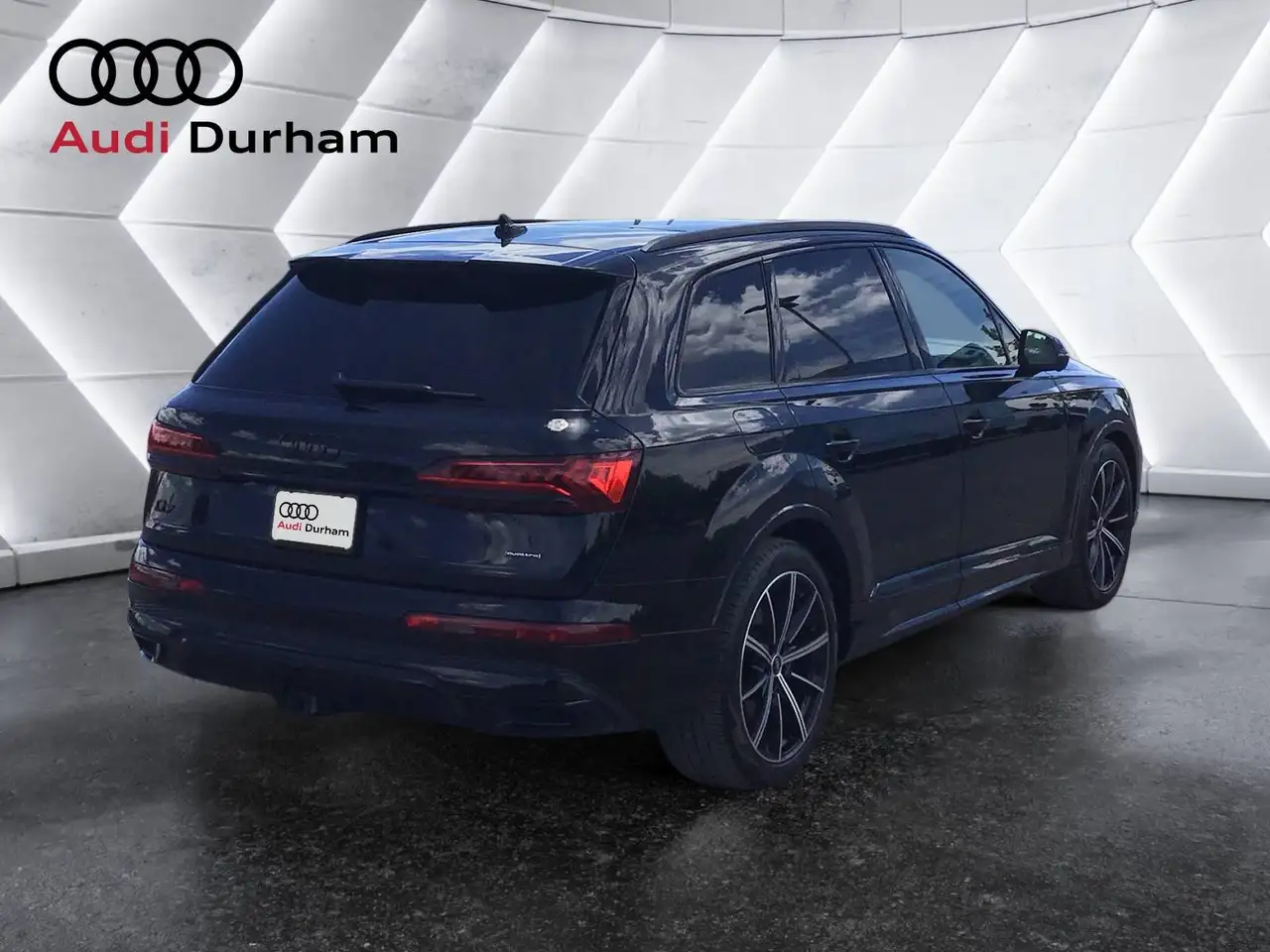 Audi Q7 - Image 5