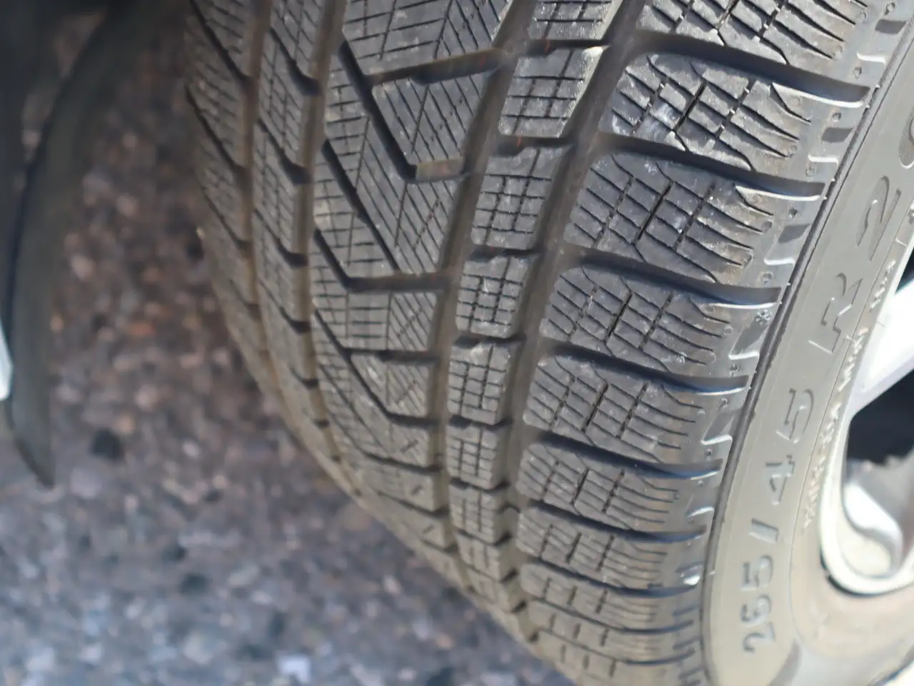 Porsche Macan - Image 29