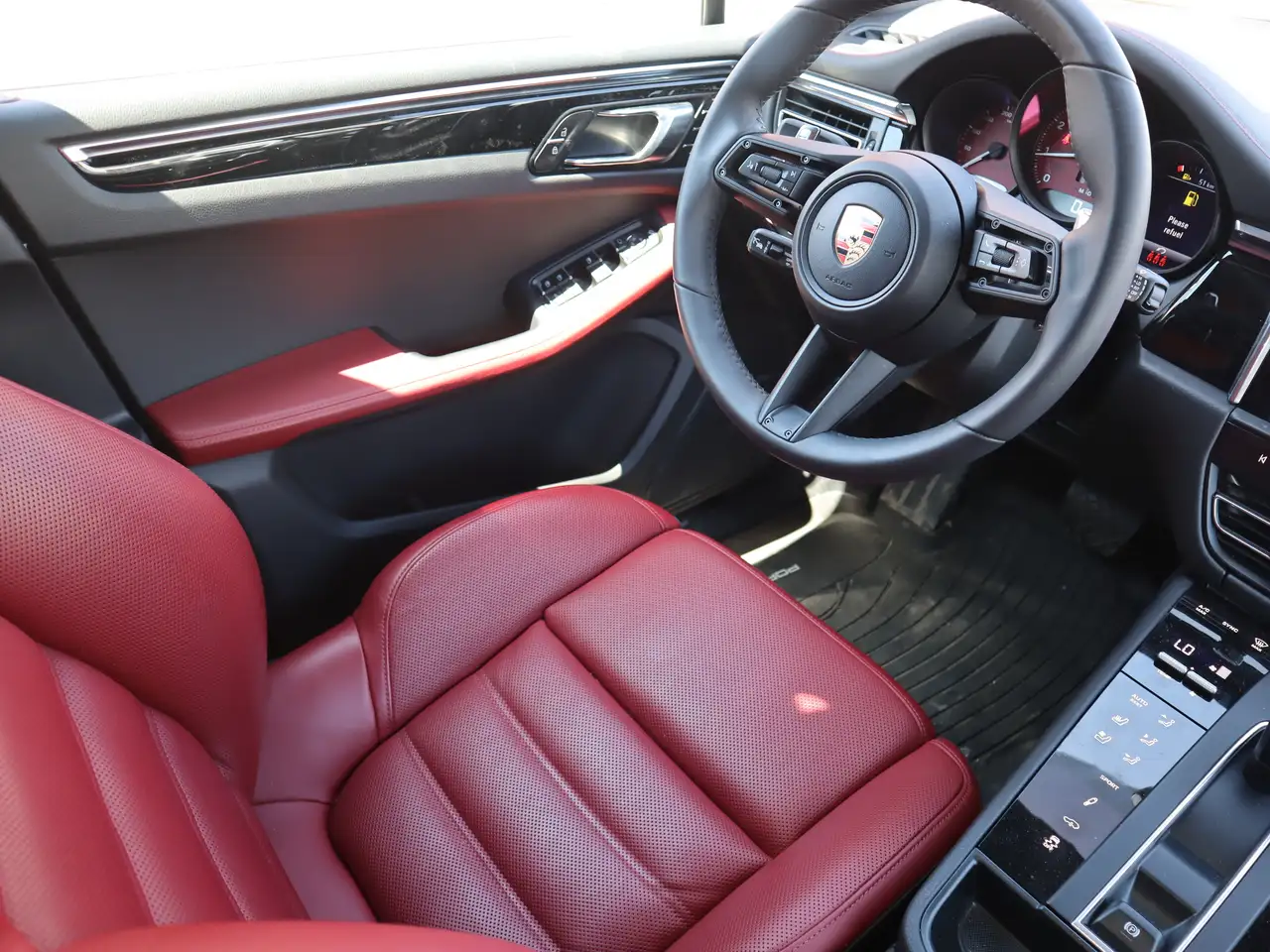 Porsche Macan - Image 15