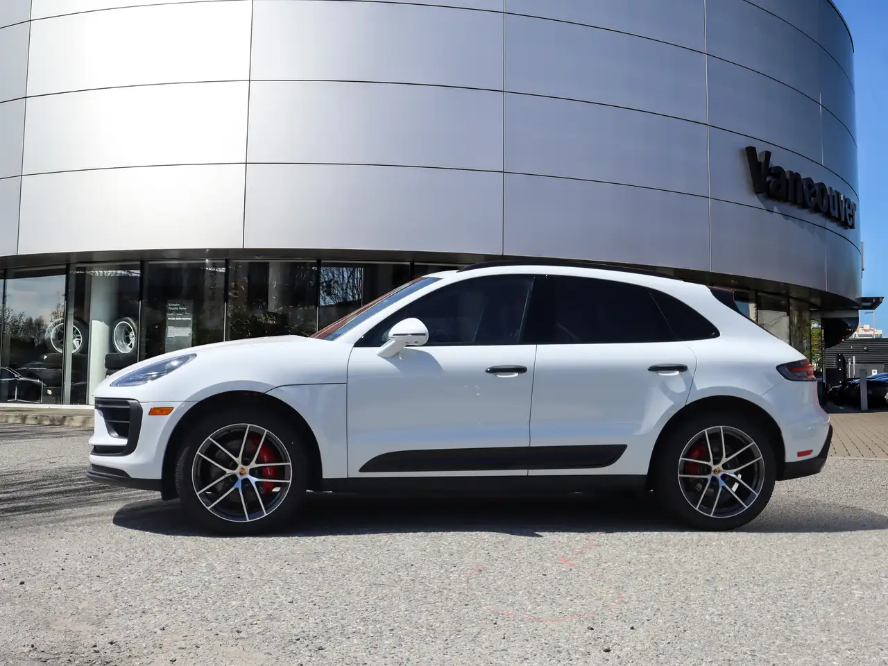 Porsche Macan - Image 2