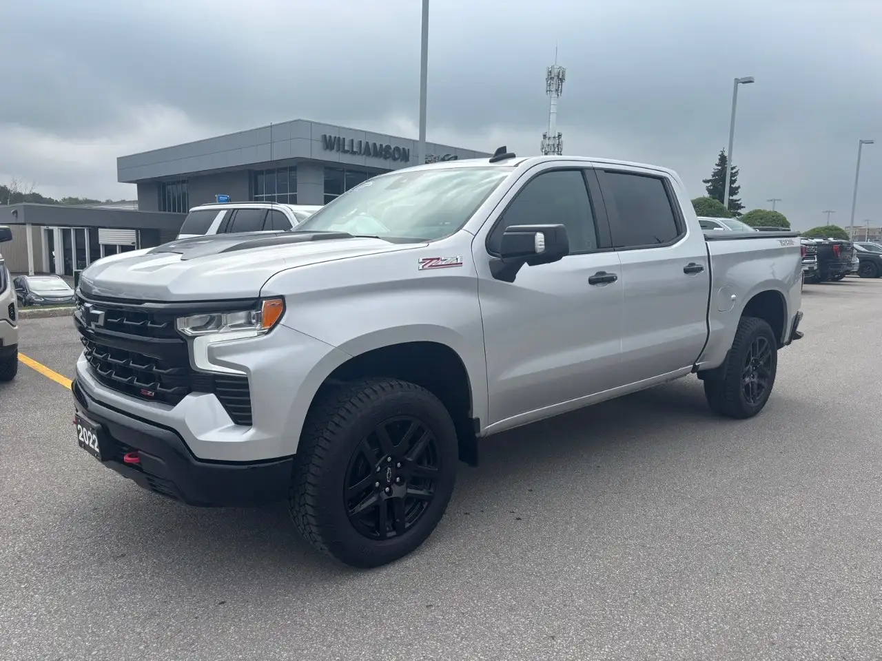 Chevrolet Silverado 1500 - Image 3
