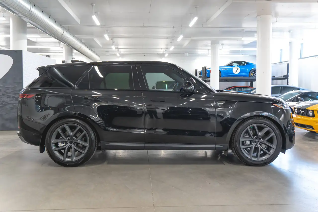 Land Rover Range Rover Sport - Image 14