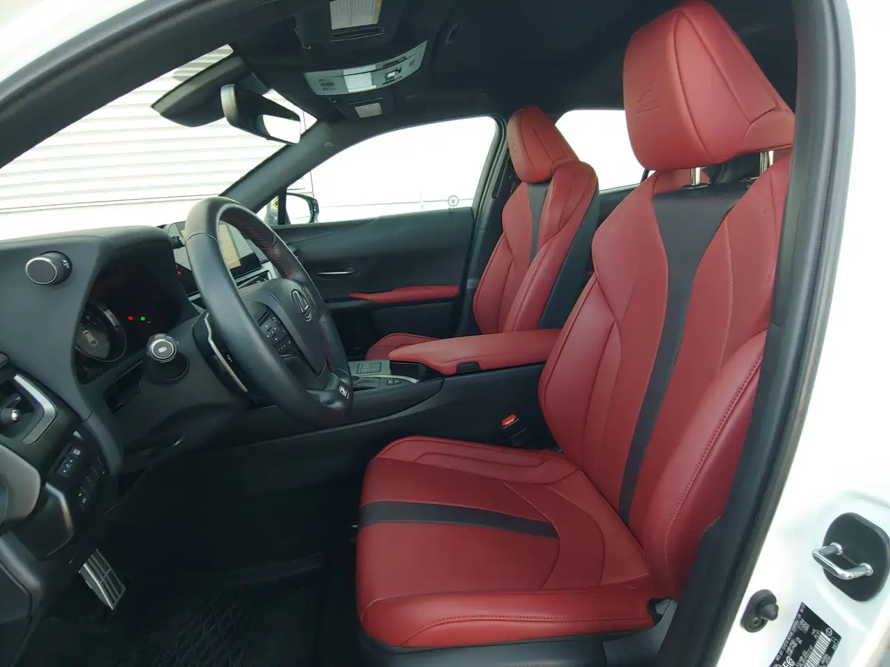Lexus UX - Image 11