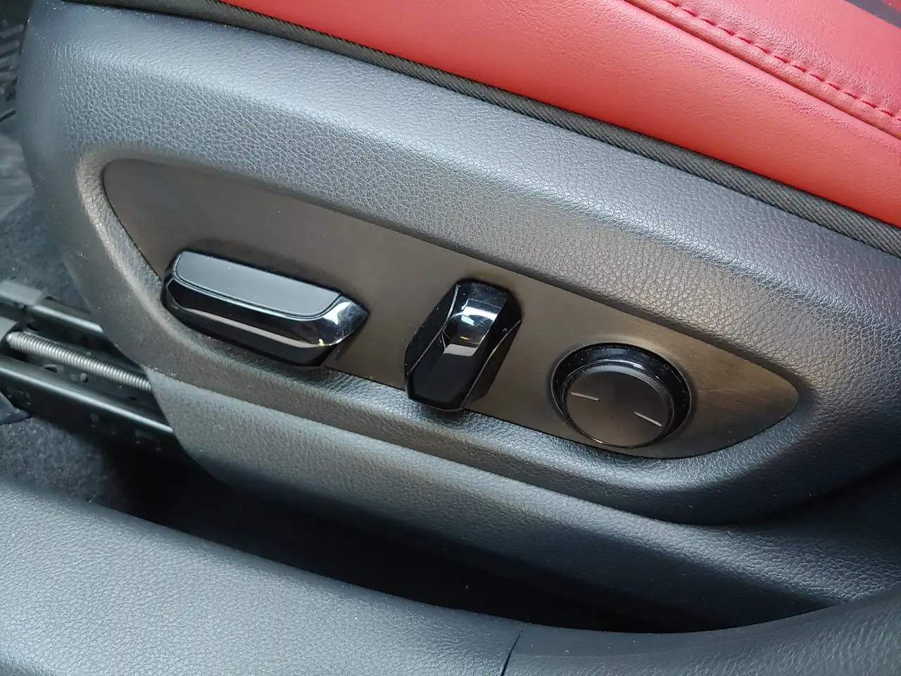 Lexus UX - Image 18