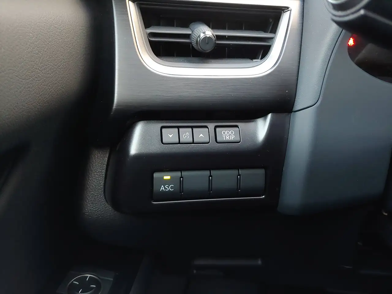 Lexus UX - Image 21