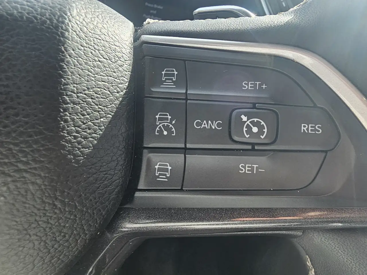 Jeep Grand Cherokee - Image 21