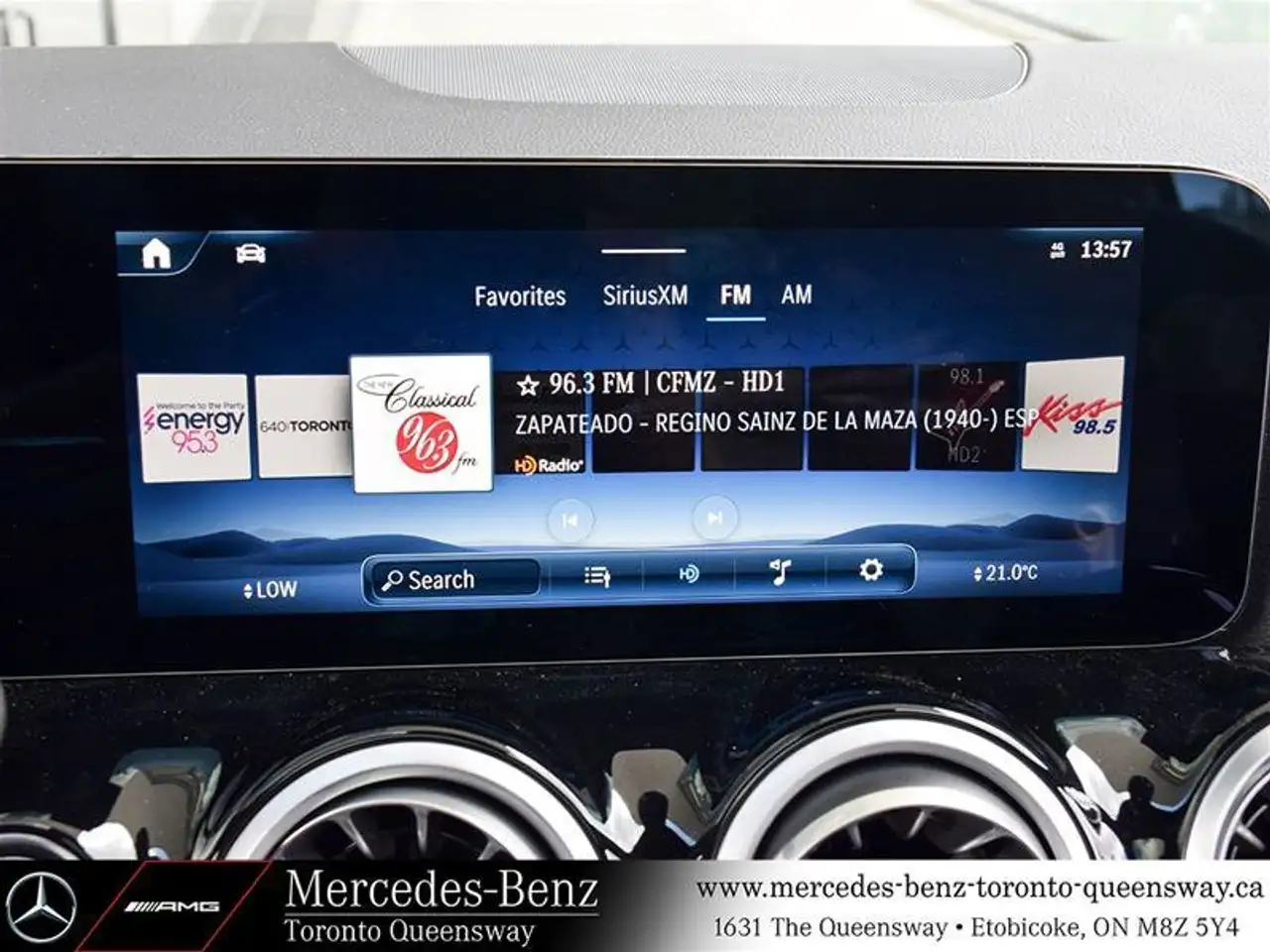 Mercedes-Benz GLA - Image 28