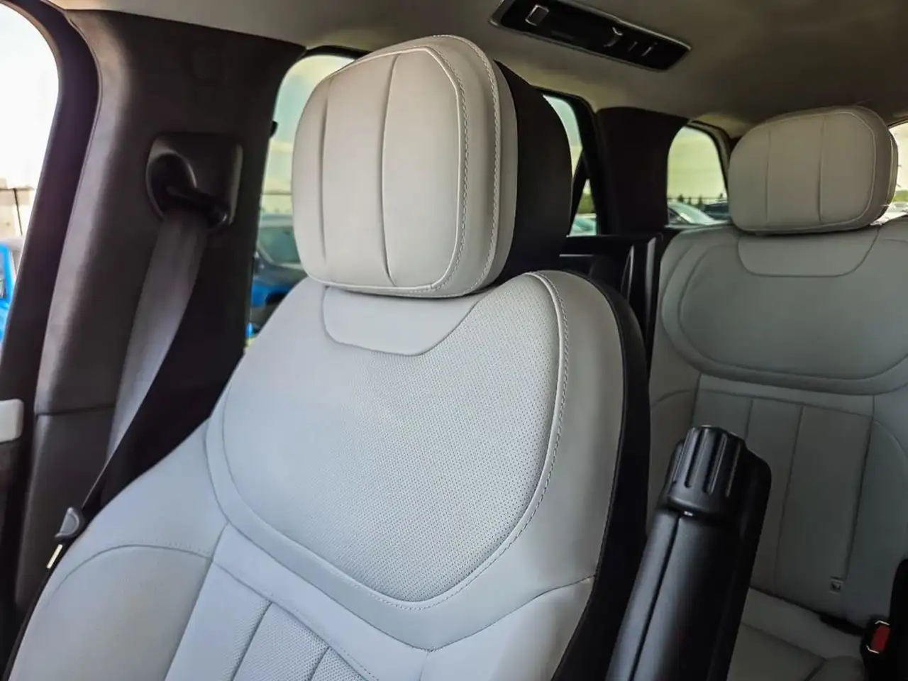 Land Rover Range Rover Sport - Image 18