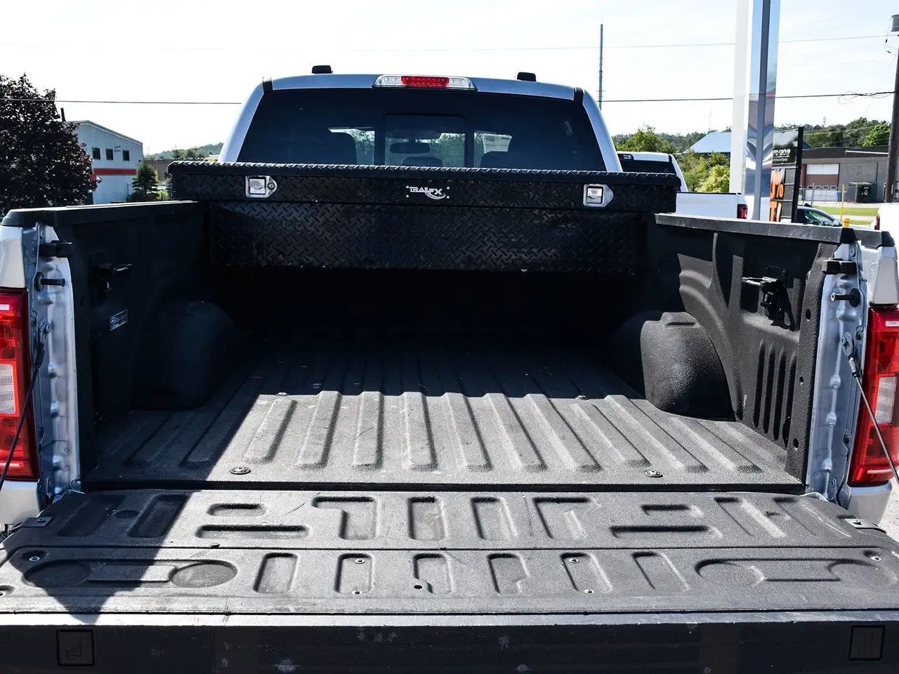 Ford F-150 - Image 8