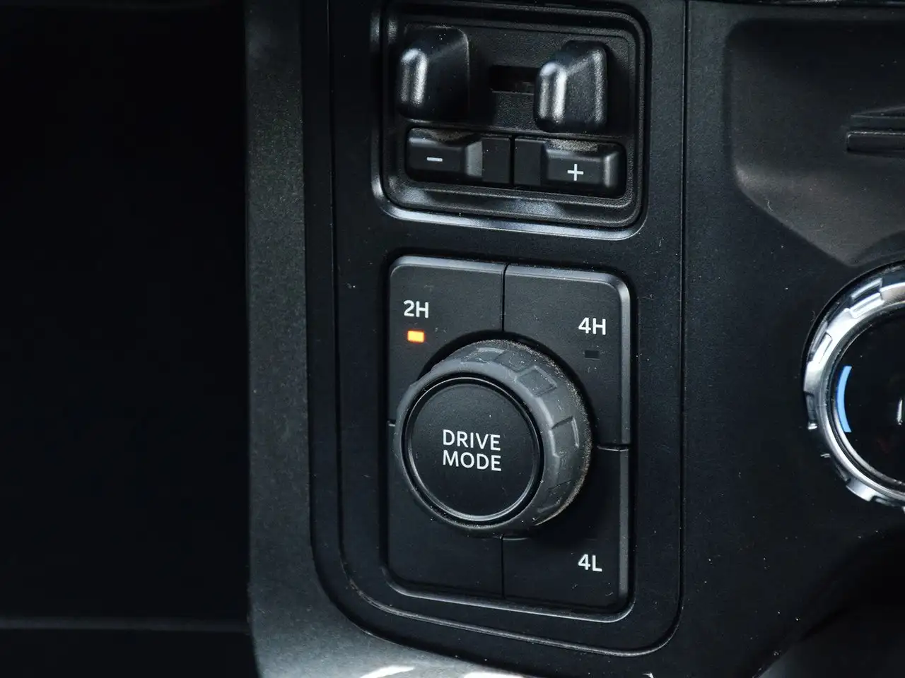 Ford F-150 - Image 21