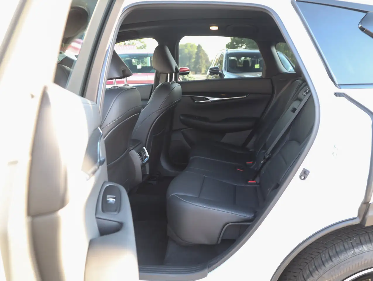 Infiniti QX50 - Image 12