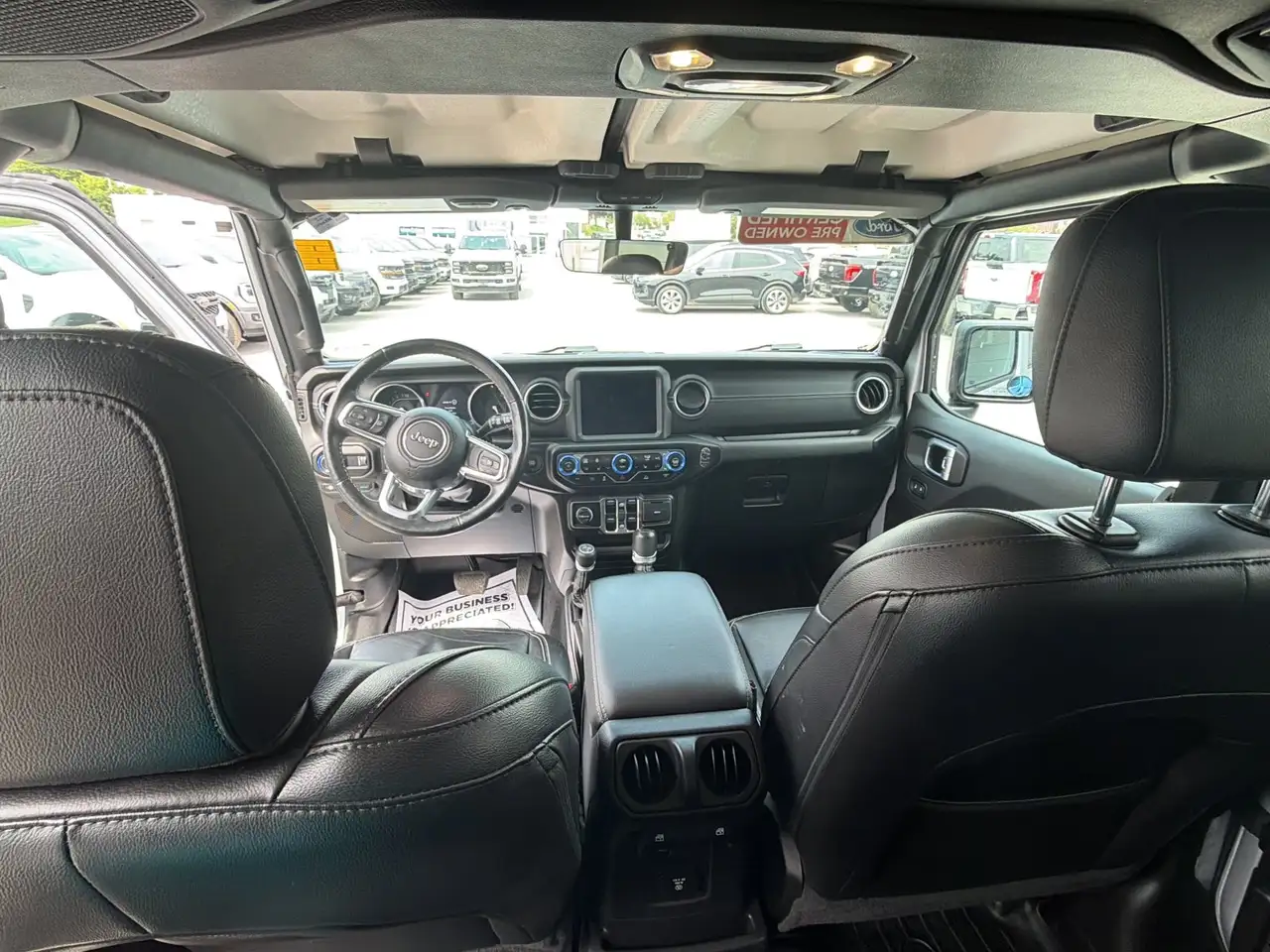 Jeep Wrangler - Image 18
