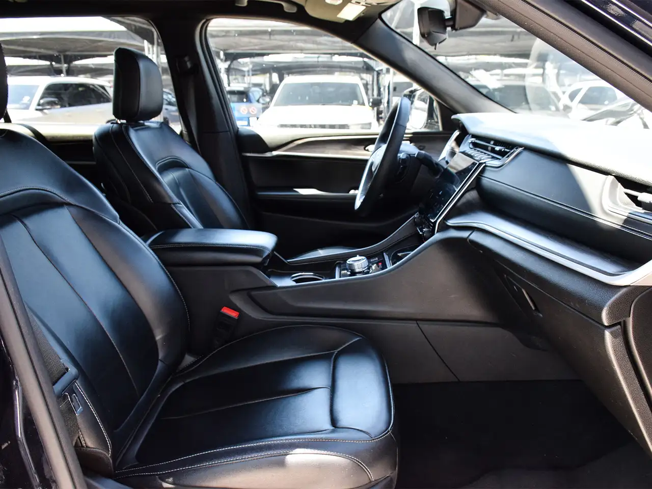 Jeep Grand Cherokee - Image 26