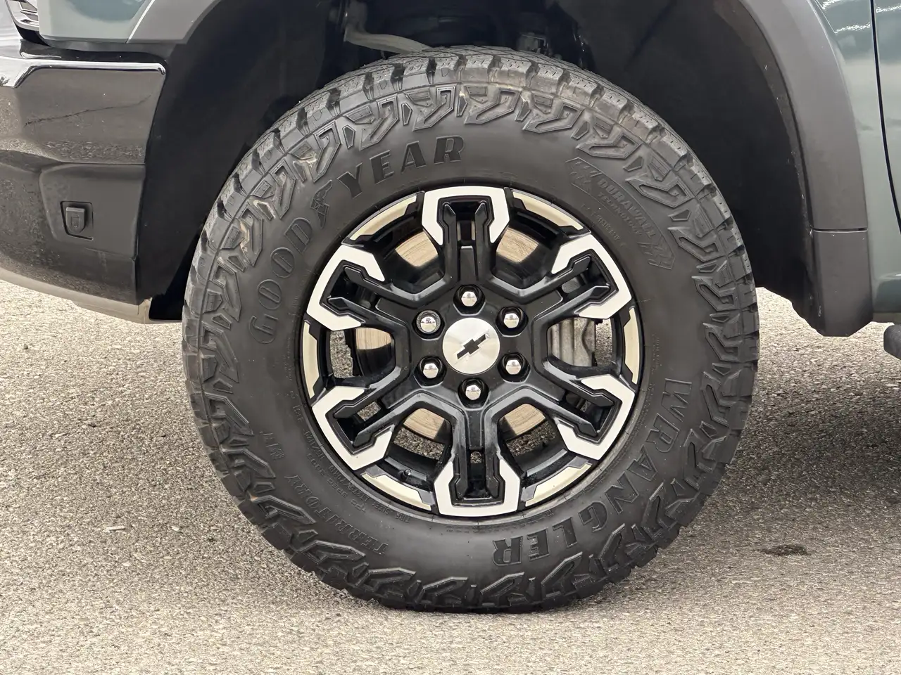 Chevrolet Silverado 1500 - Image 6