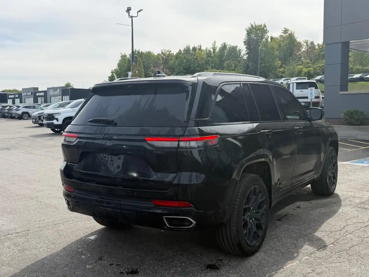 Jeep Grand Cherokee - Image 7