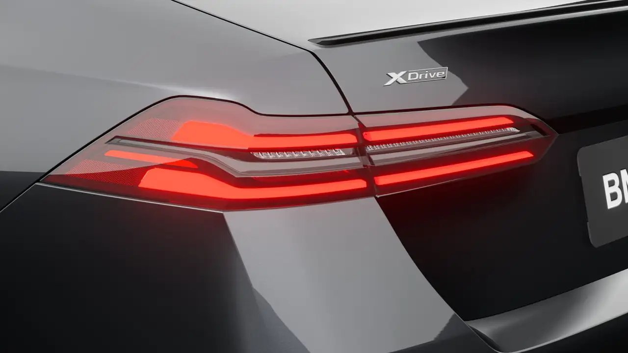BMW 5 Series - Image 11