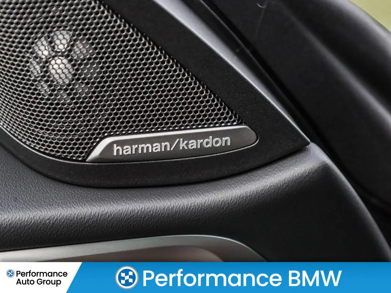 BMW i4 - Image 18
