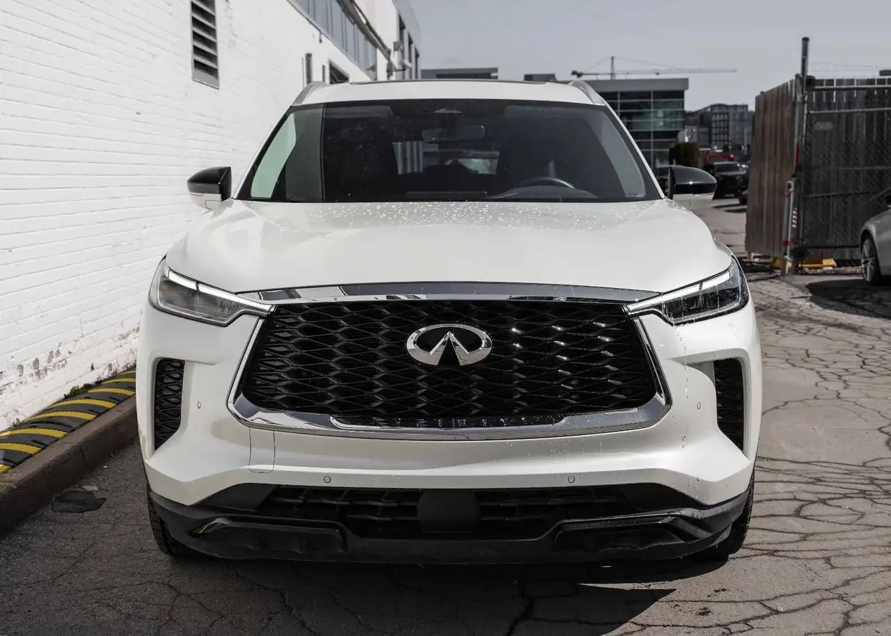 Infiniti QX60 - Image 2
