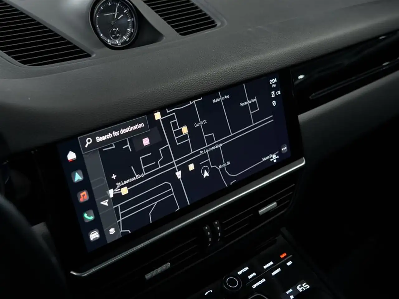 Porsche Cayenne - Image 35