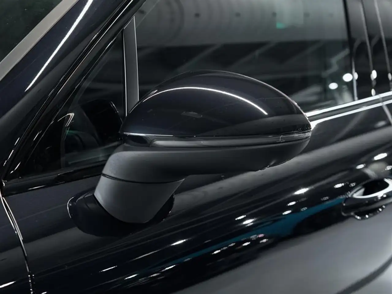 Porsche Cayenne - Image 11