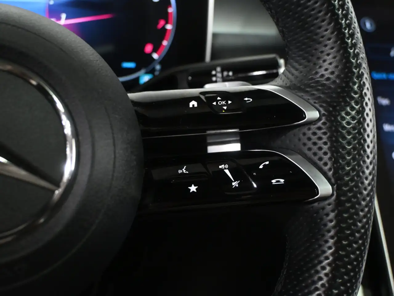 Mercedes-Benz GLC - Image 15