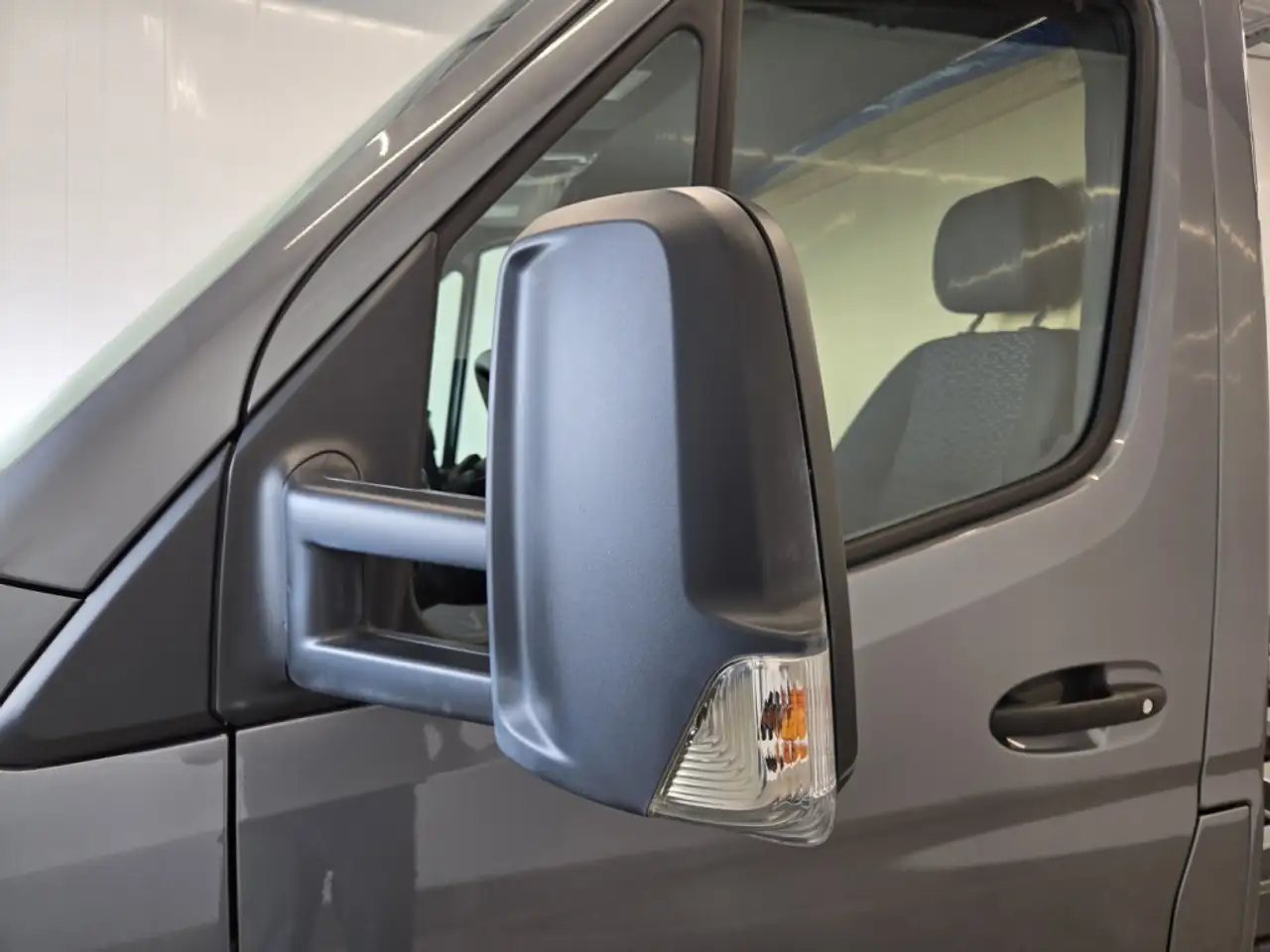 Mercedes-Benz Sprinter - Image 6