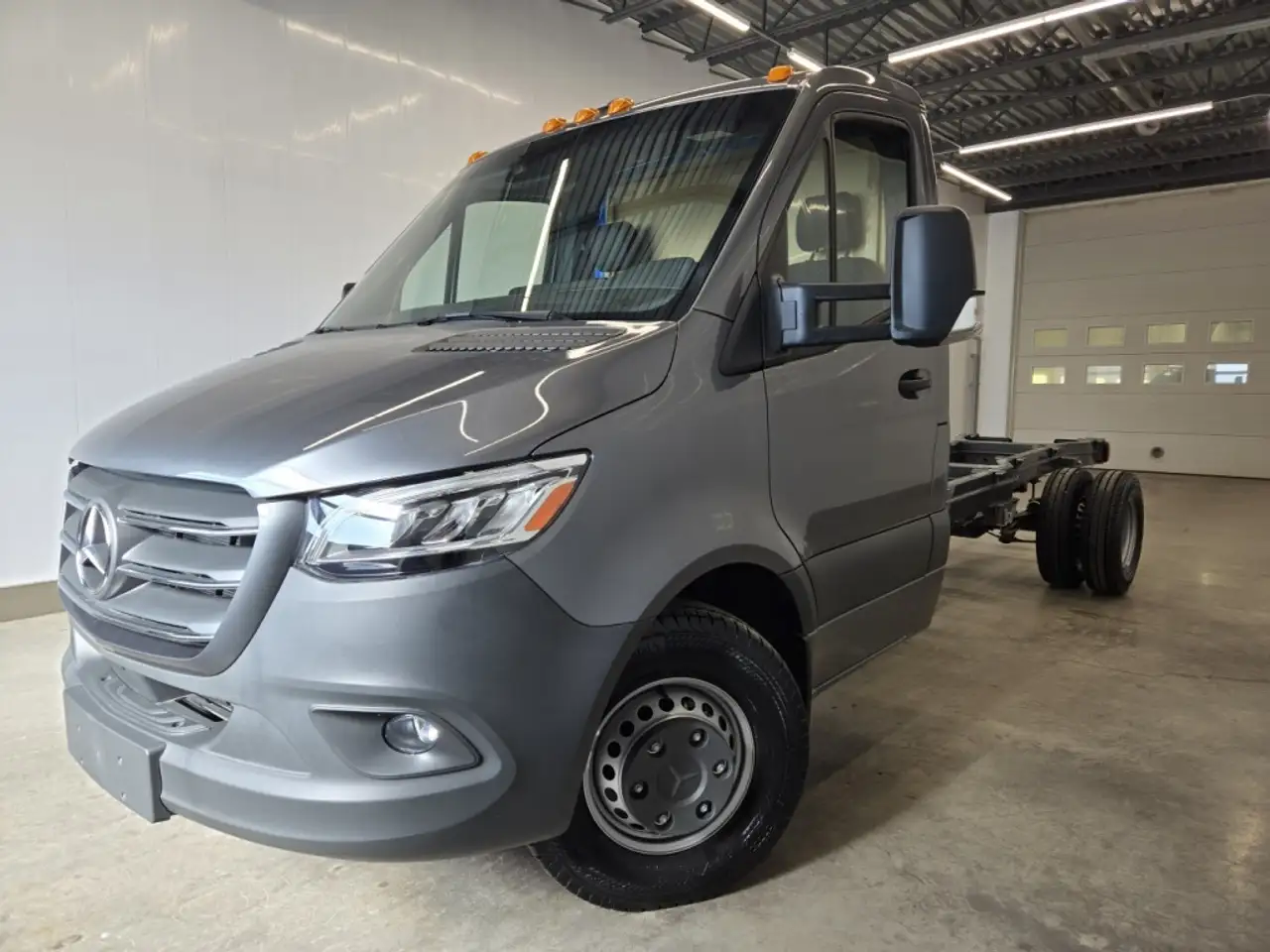 Mercedes-Benz Sprinter - Image 1
