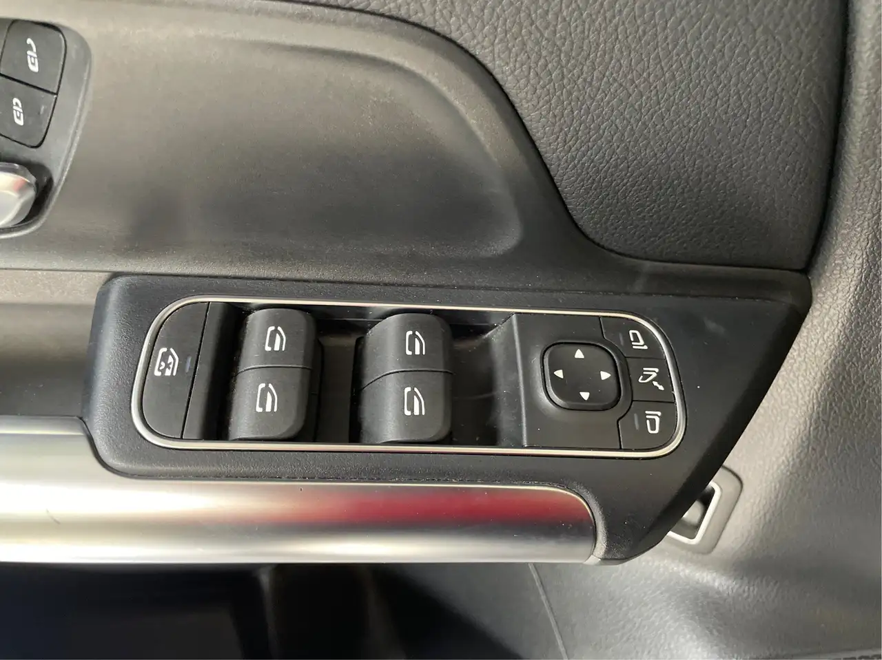 Mercedes-Benz GLA - Image 31