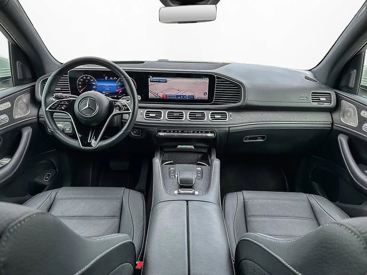 Mercedes-Benz GLS - Image 28