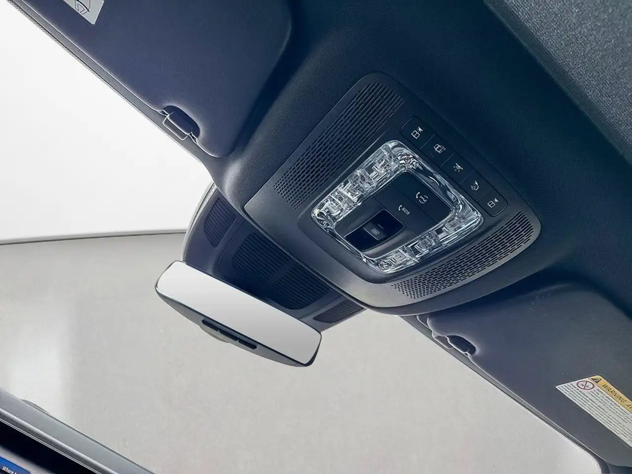 Mercedes-Benz GLS - Image 25