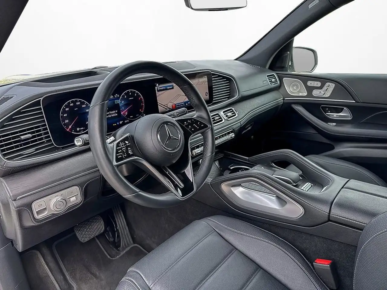 Mercedes-Benz GLS - Image 17