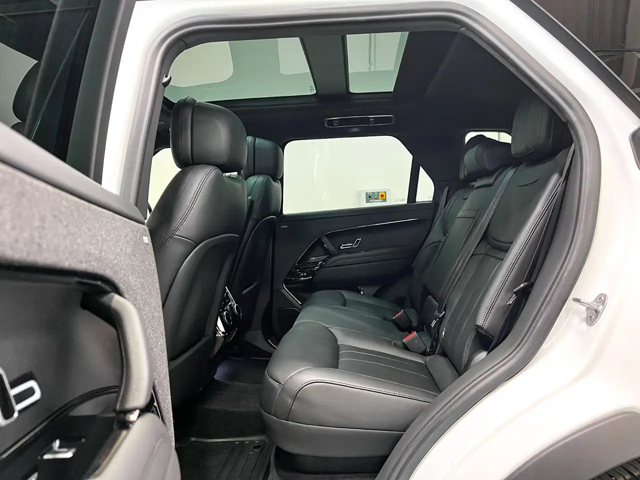 Land Rover Range Rover Sport - Image 25
