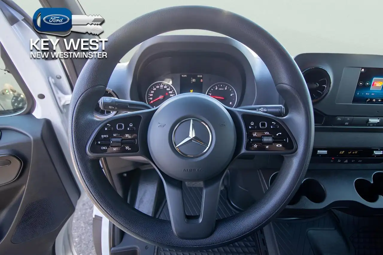 Mercedes-Benz Sprinter - Image 22