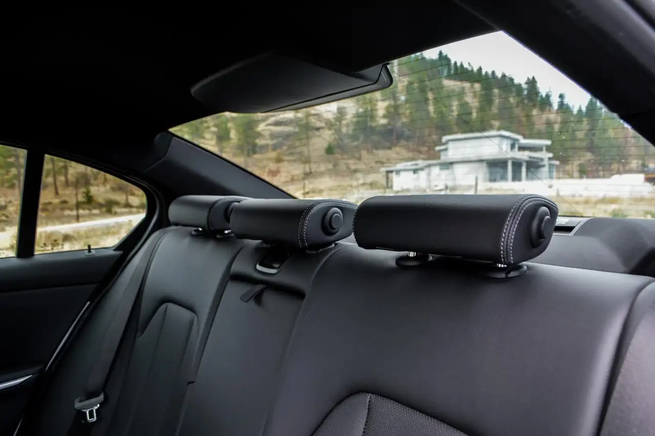 BMW 3 Series - Image 20