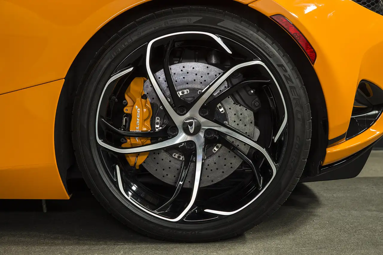 McLaren 750S - Image 11