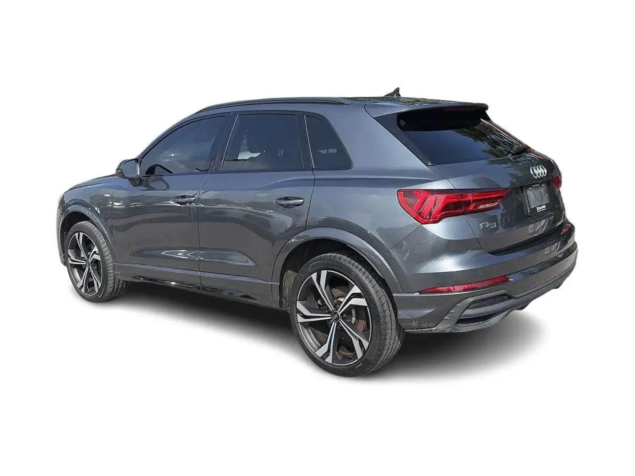Audi Q3 - Image 10