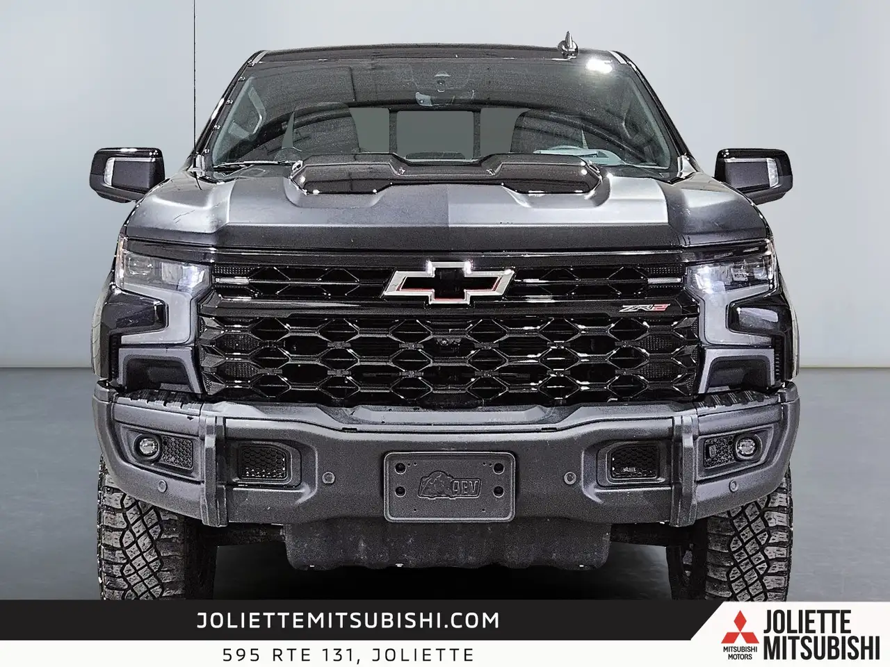 Chevrolet Silverado 1500 - Image 11