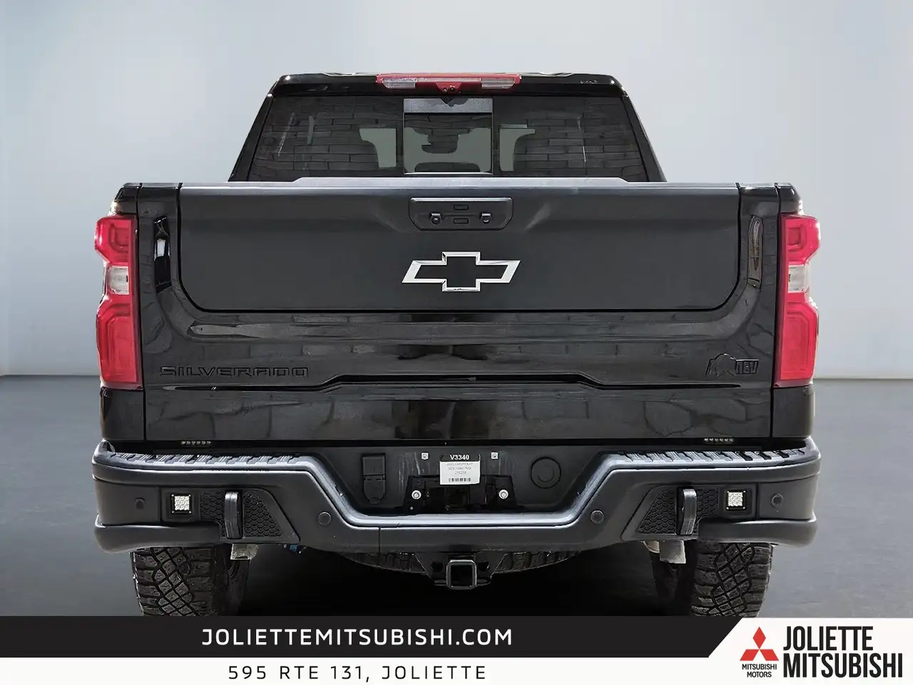 Chevrolet Silverado 1500 - Image 15