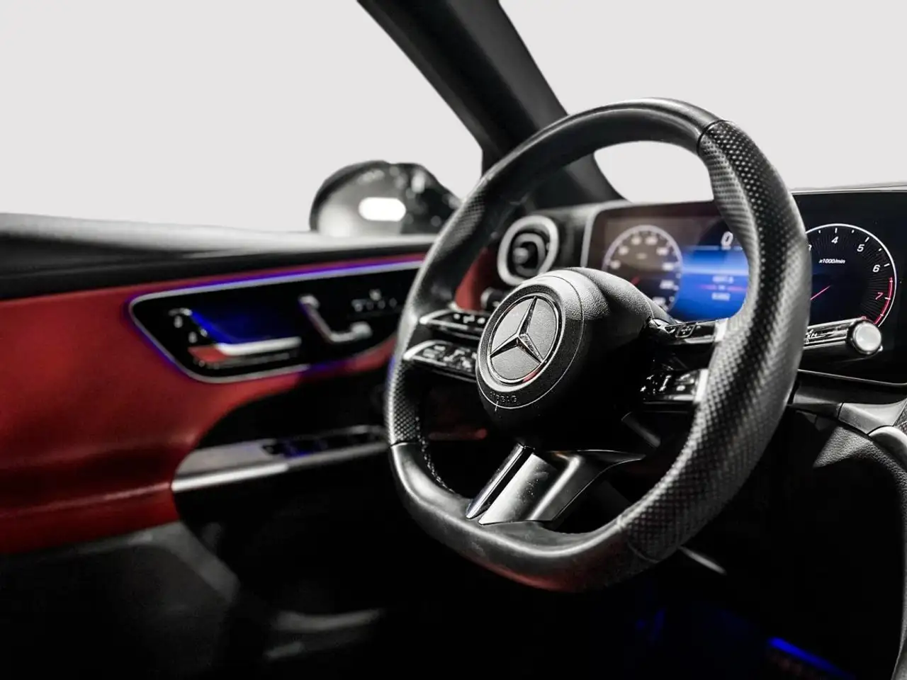 Mercedes-Benz GLC - Image 19