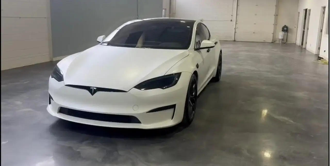 Tesla Model S - Image 3