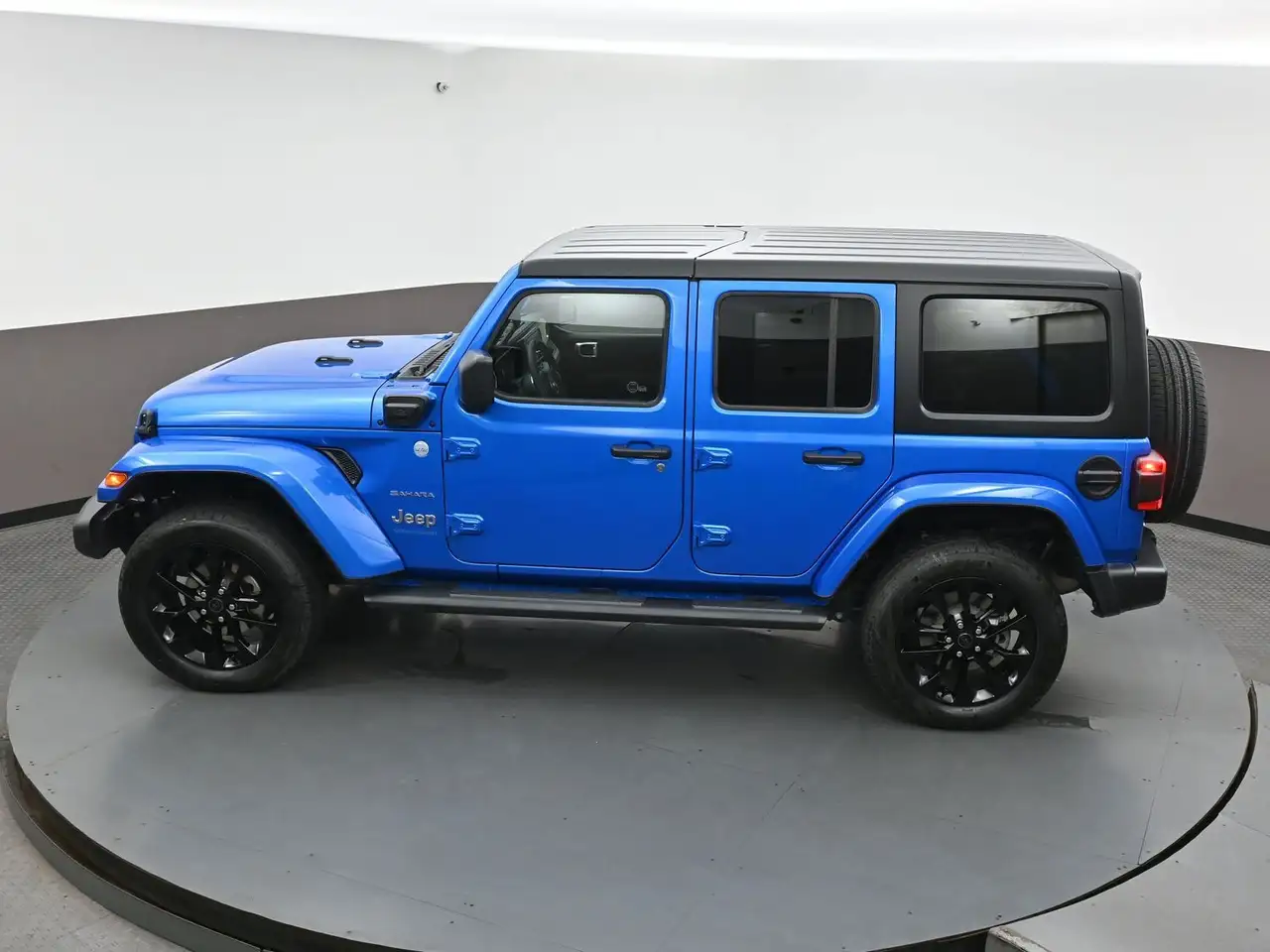 Jeep Wrangler - Image 47